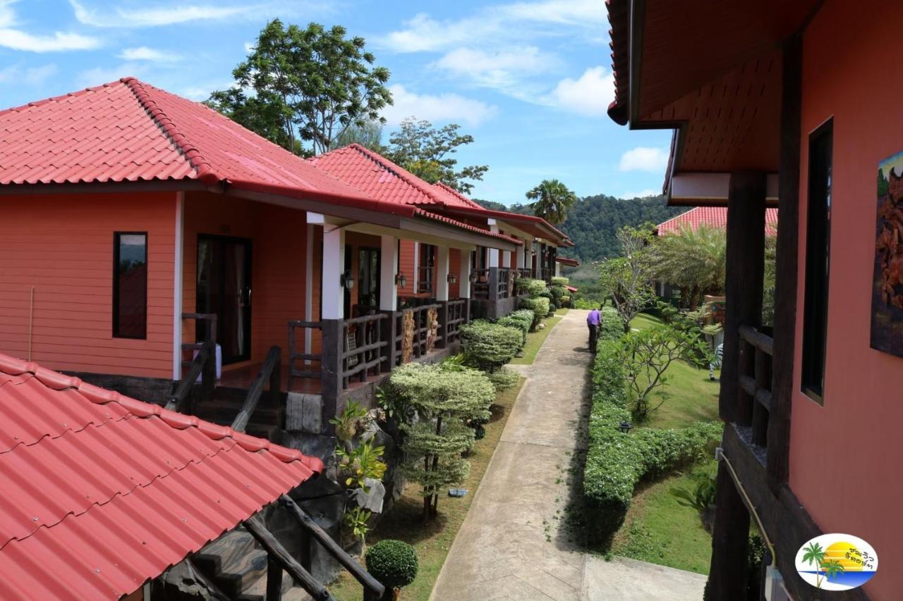 Chomview Resort Ko Lanta Kültér fotó